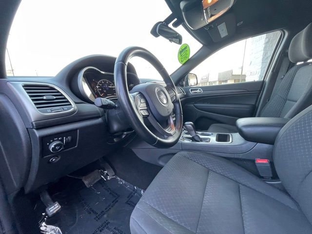 Used 2021 Jeep Grand Cherokee Laredo image 12