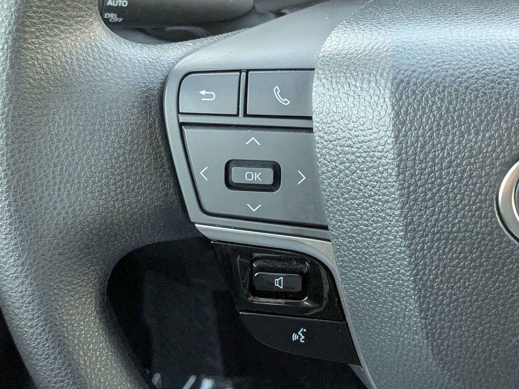 Used 2025 Toyota Camry LE image 26