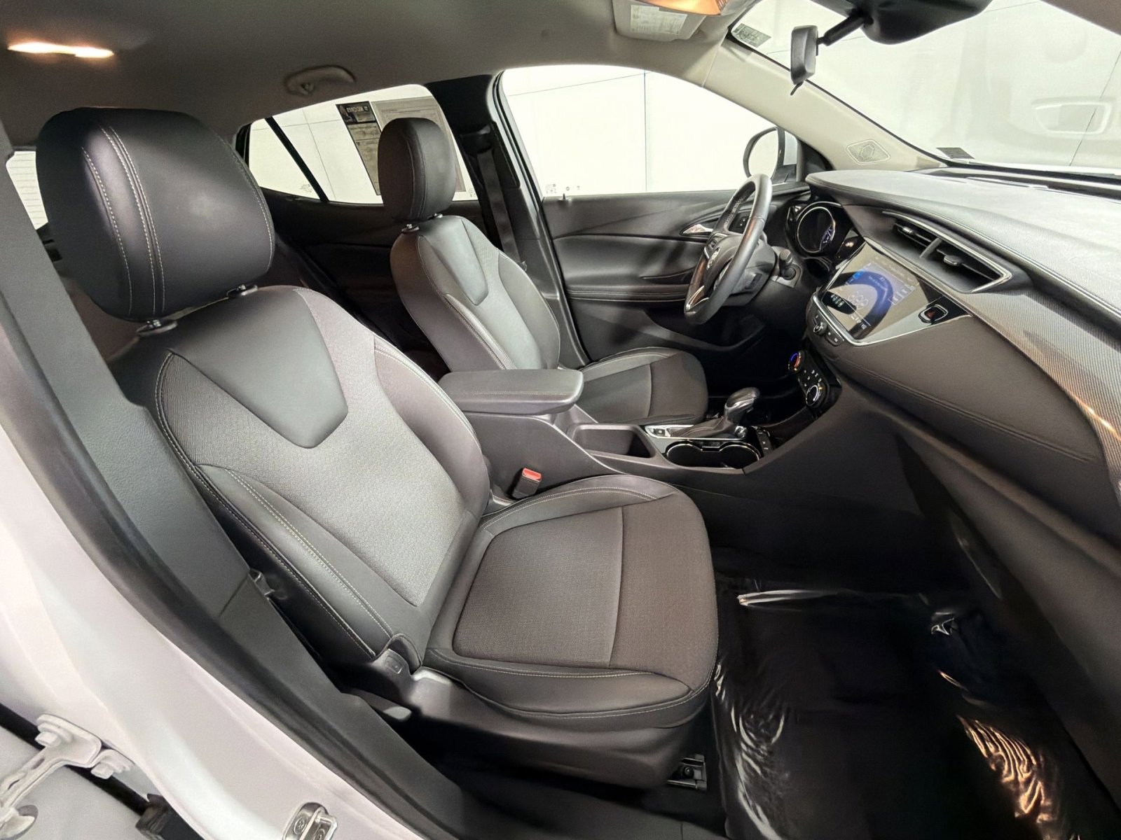 Used 2023 Buick Encore GX Preferred image 26