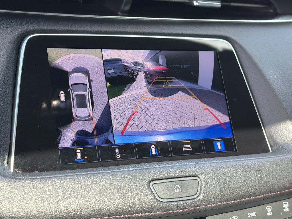 Certified 2021 Cadillac XT4 Sport FWD image 25