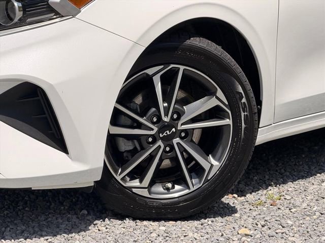 Used 2022 Kia Forte LXS FWD image 30