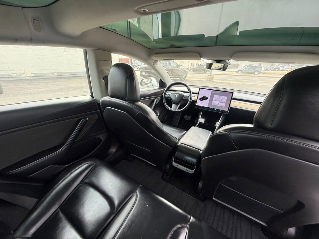 Used 2019 Tesla Model 3 Standard Range Plus image 13