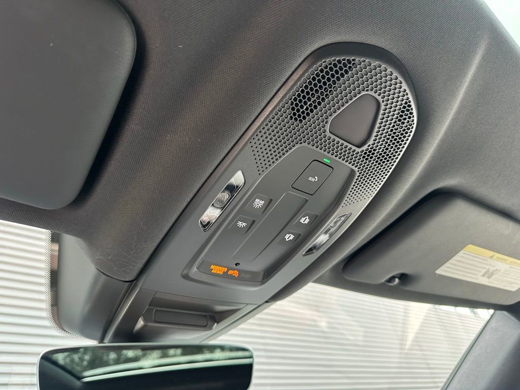 Certified 2025 Porsche Cayenne S image 37