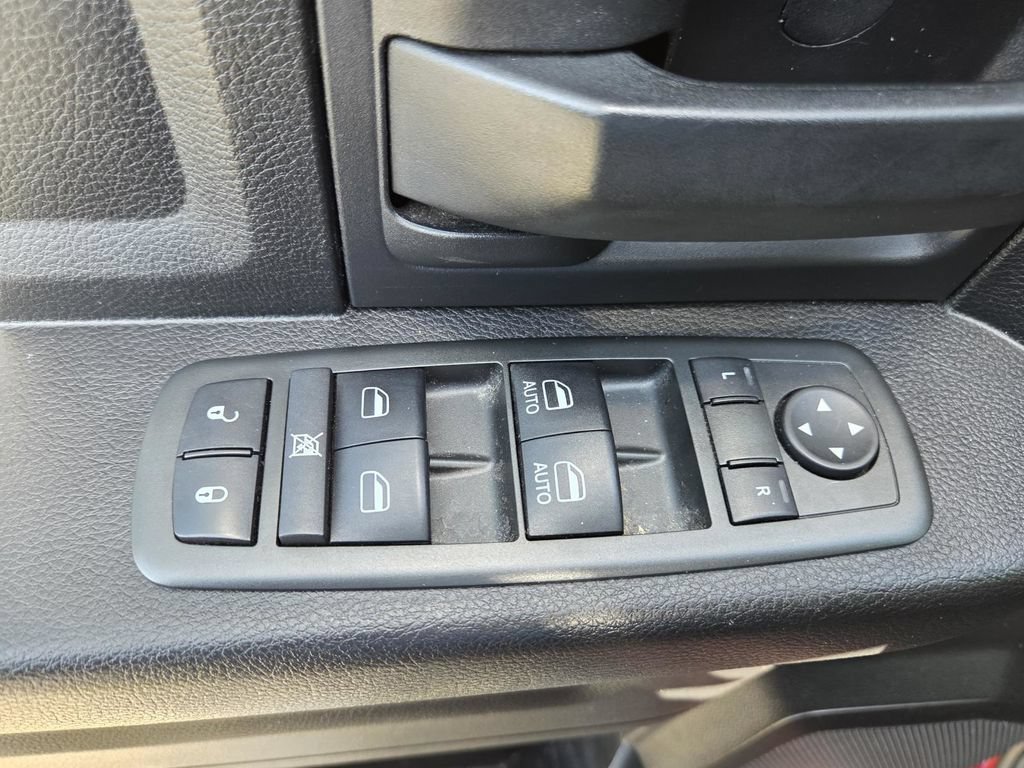 Used 2014 RAM 1500 Express AWD/4WD image 22
