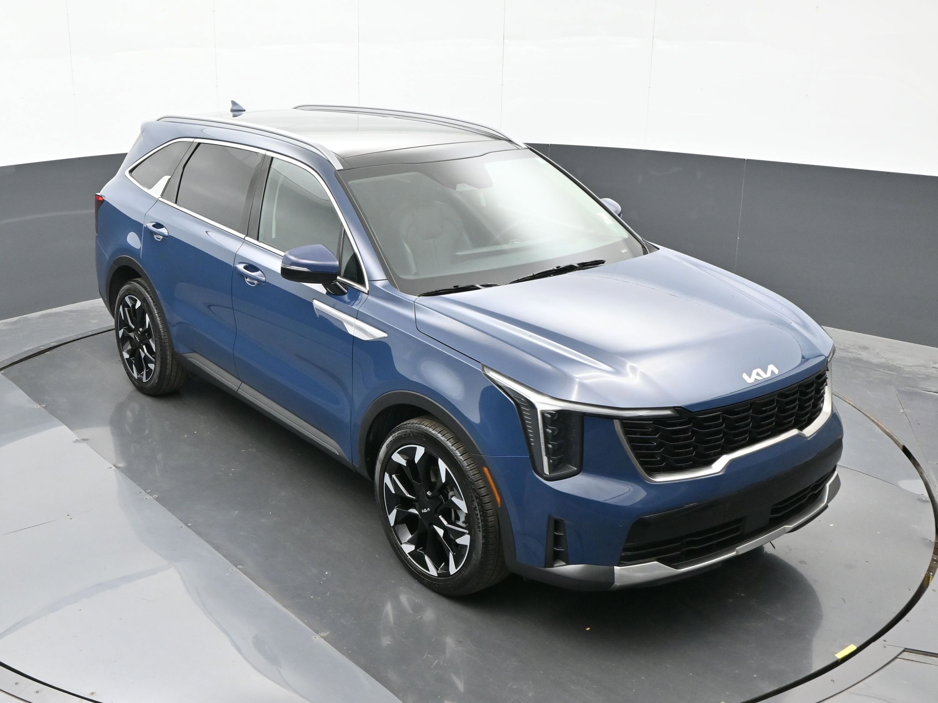 Used 2024 Kia Sorento EX w/ Panoramic Sunroof Package image 33