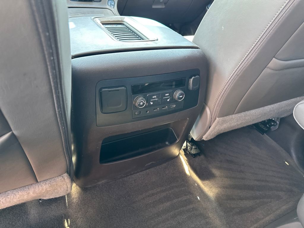 Used 2018 GMC Yukon Denali w/ Denali Ultimate Package RWD image 31