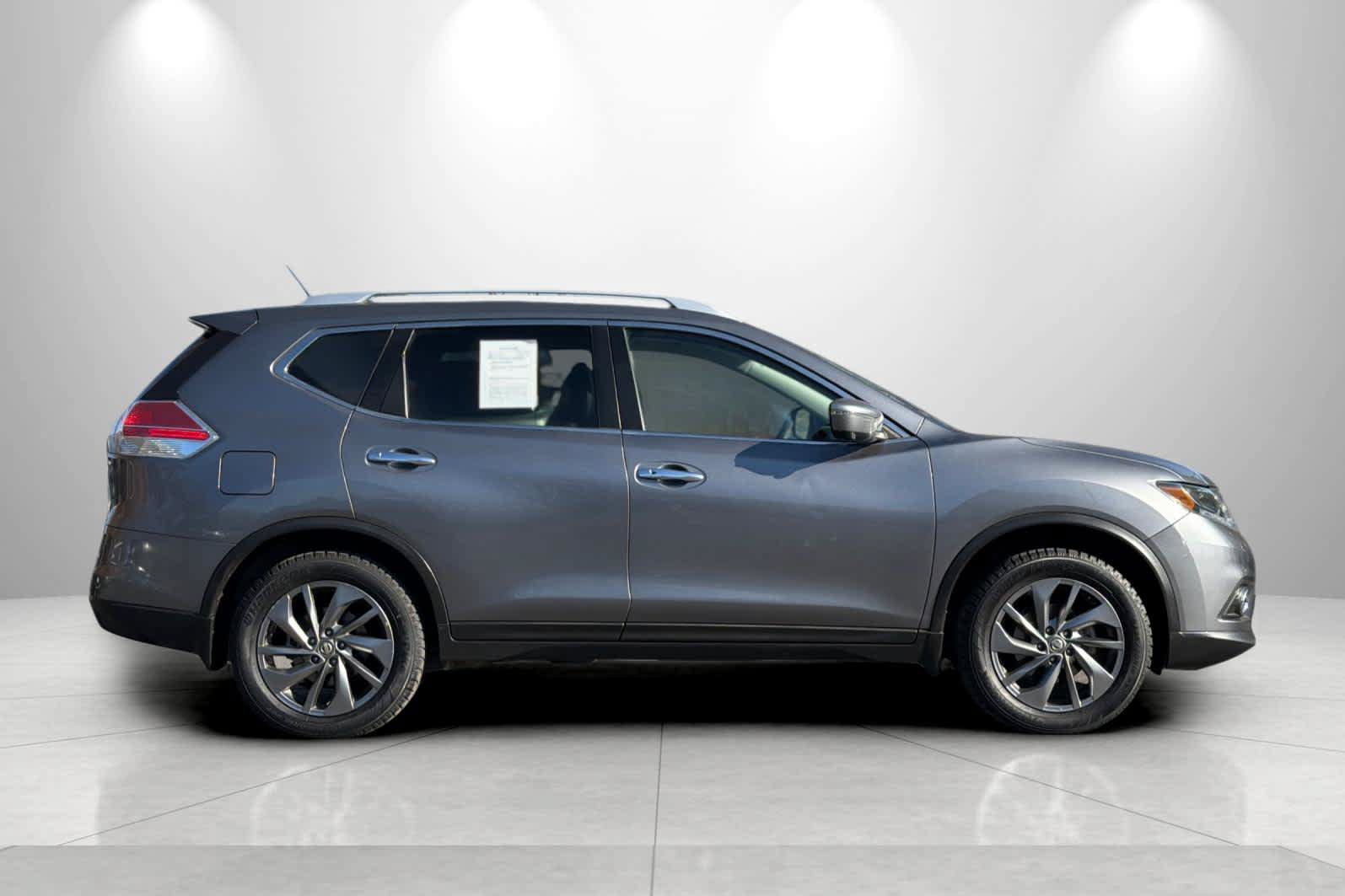 Used 2016 Nissan Rogue SL AWD/4WD image 8