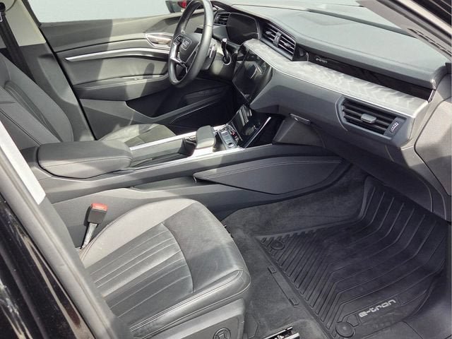 Used 2021 Audi e-tron Premium Plus w/ Premium Plus Package AWD/4WD image 18