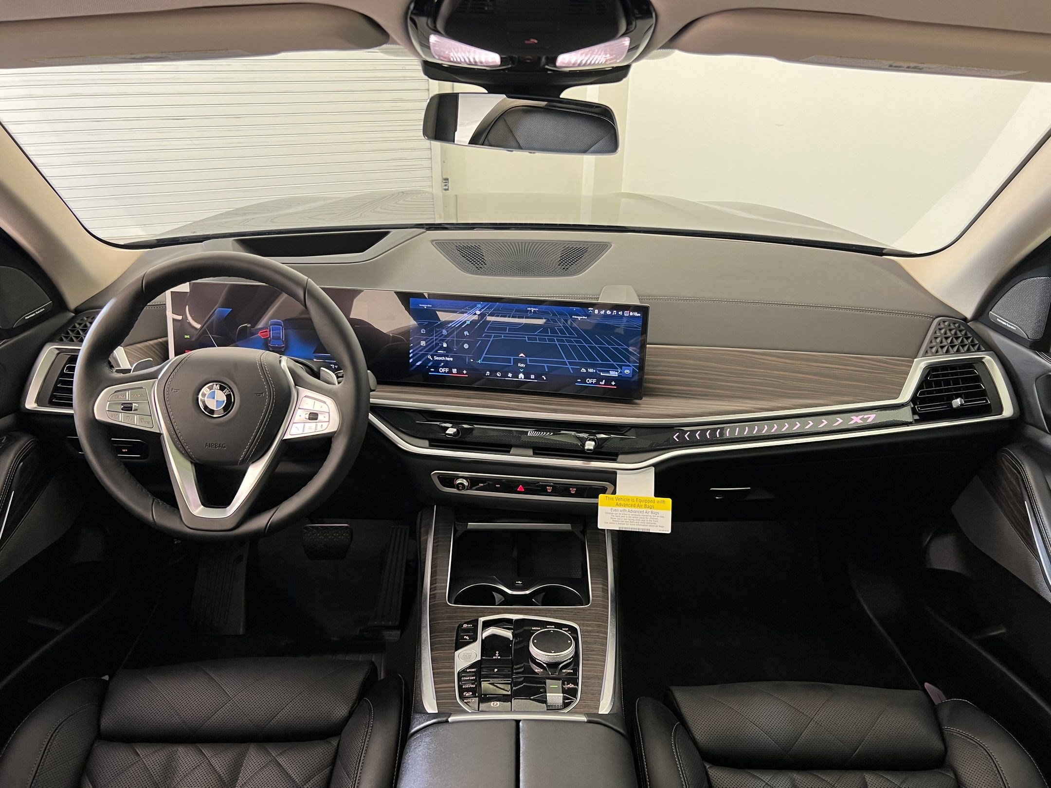 Used 2026 BMW X7 xDrive40i AWD/4WD image 16