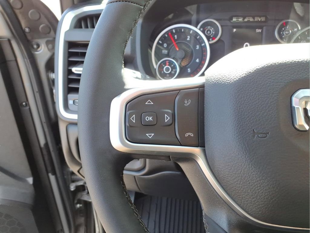 New 2026 RAM 3500 Big Horn AWD/4WD image 19