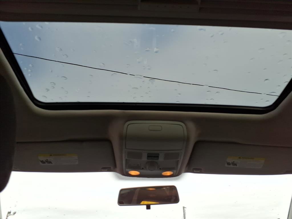 Used 2011 Volkswagen Golf TDI image 15