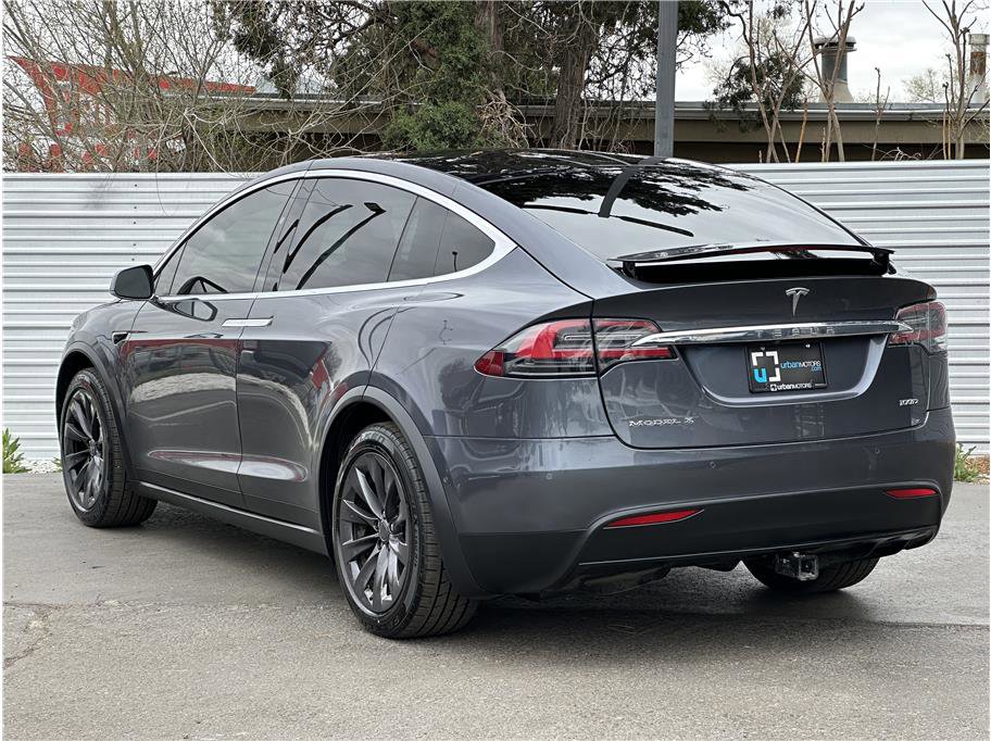 Used 2018 Tesla Model X 100D image 12