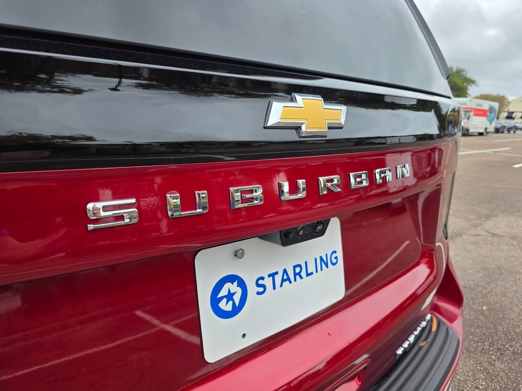 New 2025 Chevrolet Suburban Premier RWD image 30
