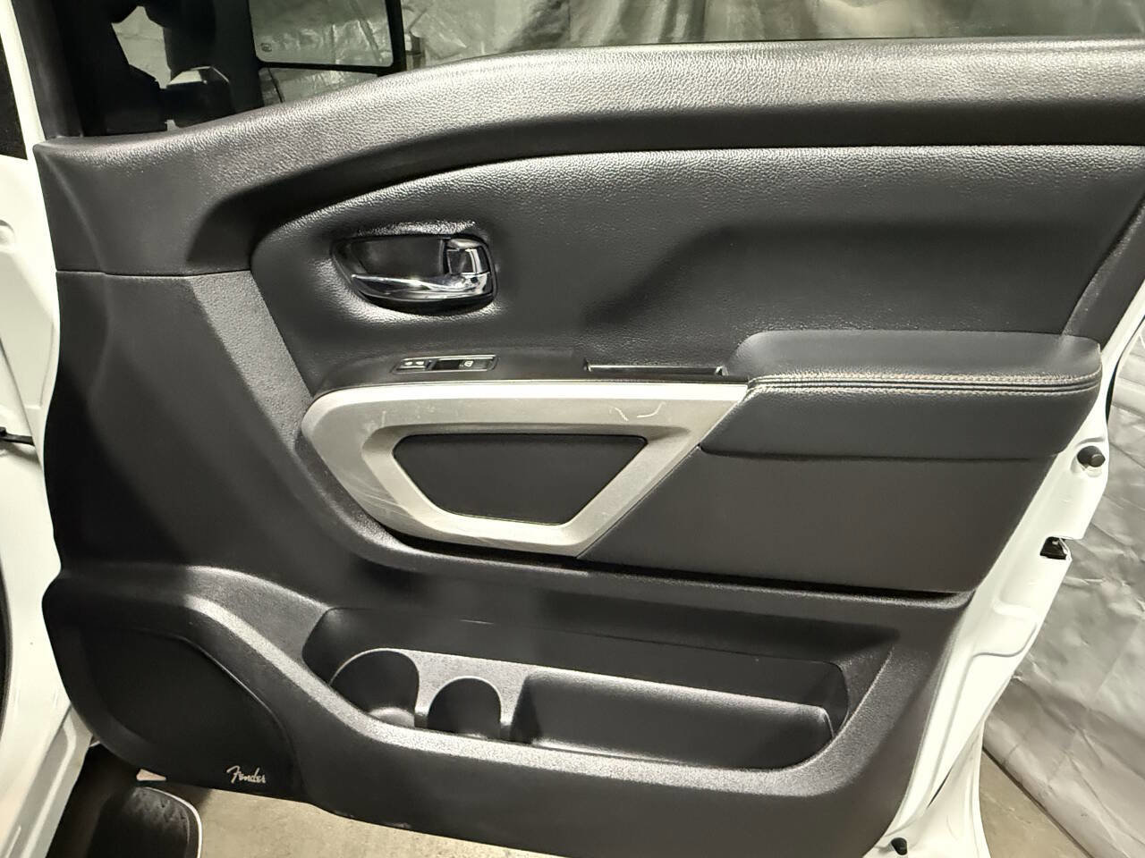 Used 2019 Nissan Titan SL w/ Texas Titan Edition image 12