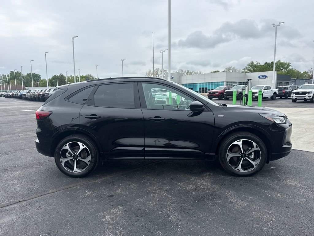 Used 2024 Ford Escape ST-Line Select w/ Tech Pack #2 AWD/4WD image 6