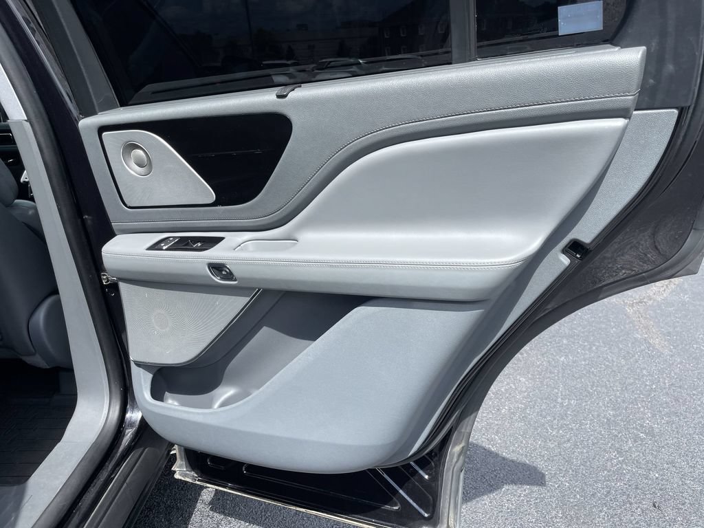 Used 2020 Lincoln Aviator Reserve w/ Equipment Group 202A AWD/4WD image 23