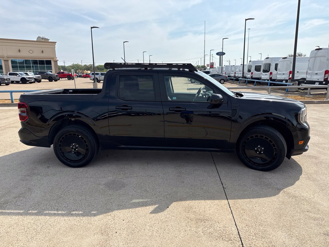 Used 2025 Ford Maverick Lobo AWD/4WD image 16