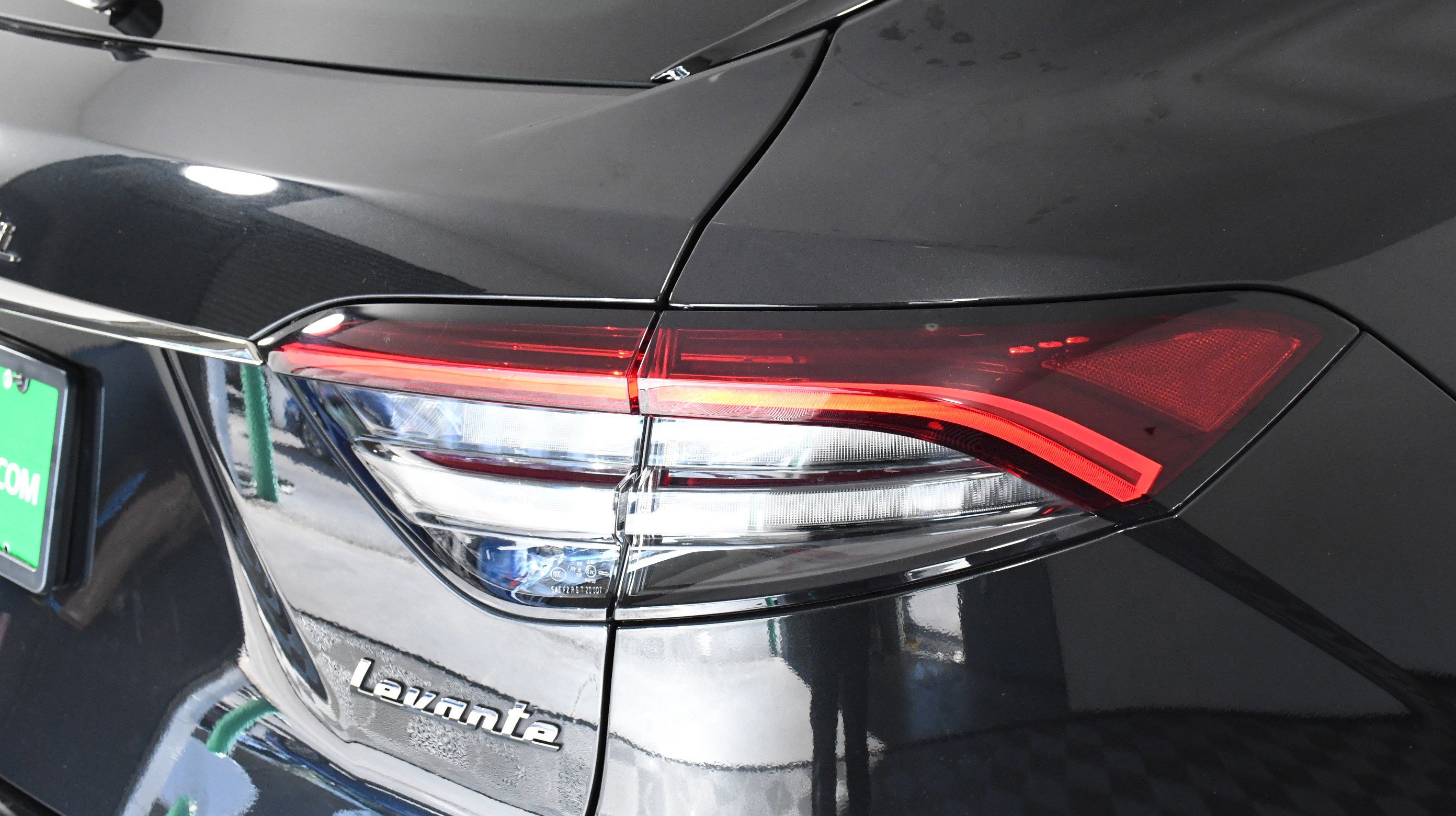 Used 2022 Maserati Levante GT image 32