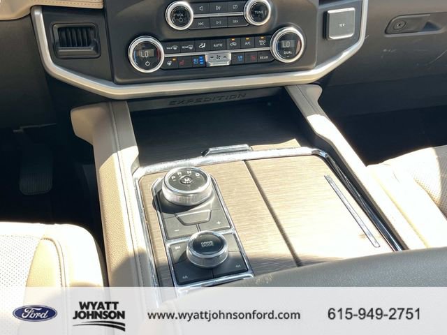 Used 2024 Ford Expedition Limited image 18