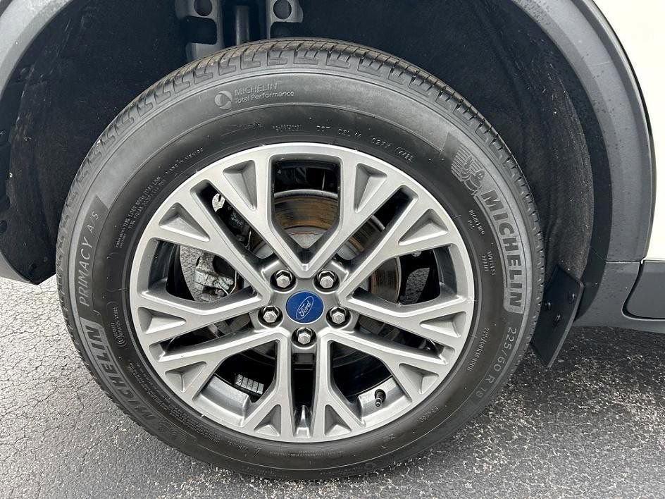 Used 2022 Ford Escape SEL image 31