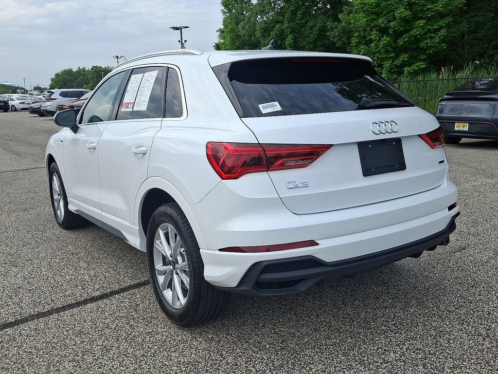 Certified 2025 Audi Q3 2.0T Premium AWD/4WD image 4