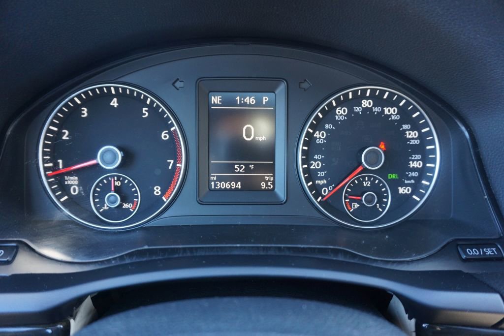 Used 2013 Volkswagen Eos Executive FWD image 26