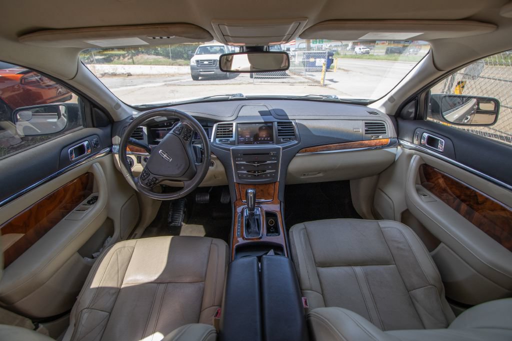 Used 2013 Lincoln MKS FWD image 14