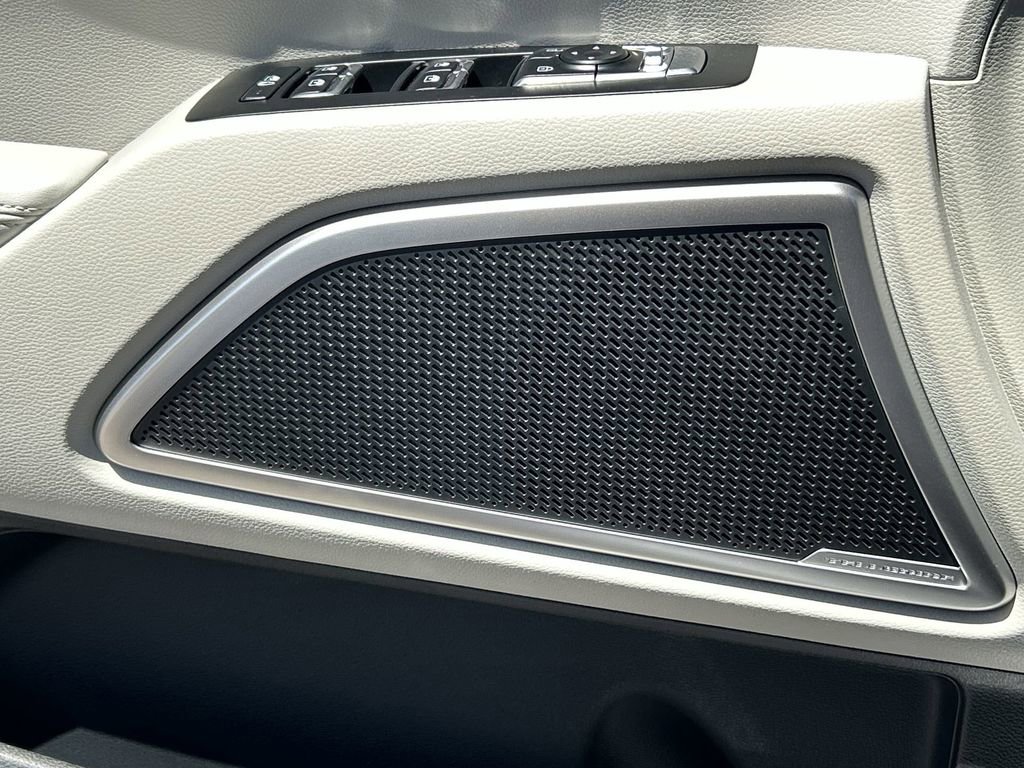 Used 2025 Kia Telluride EX image 25