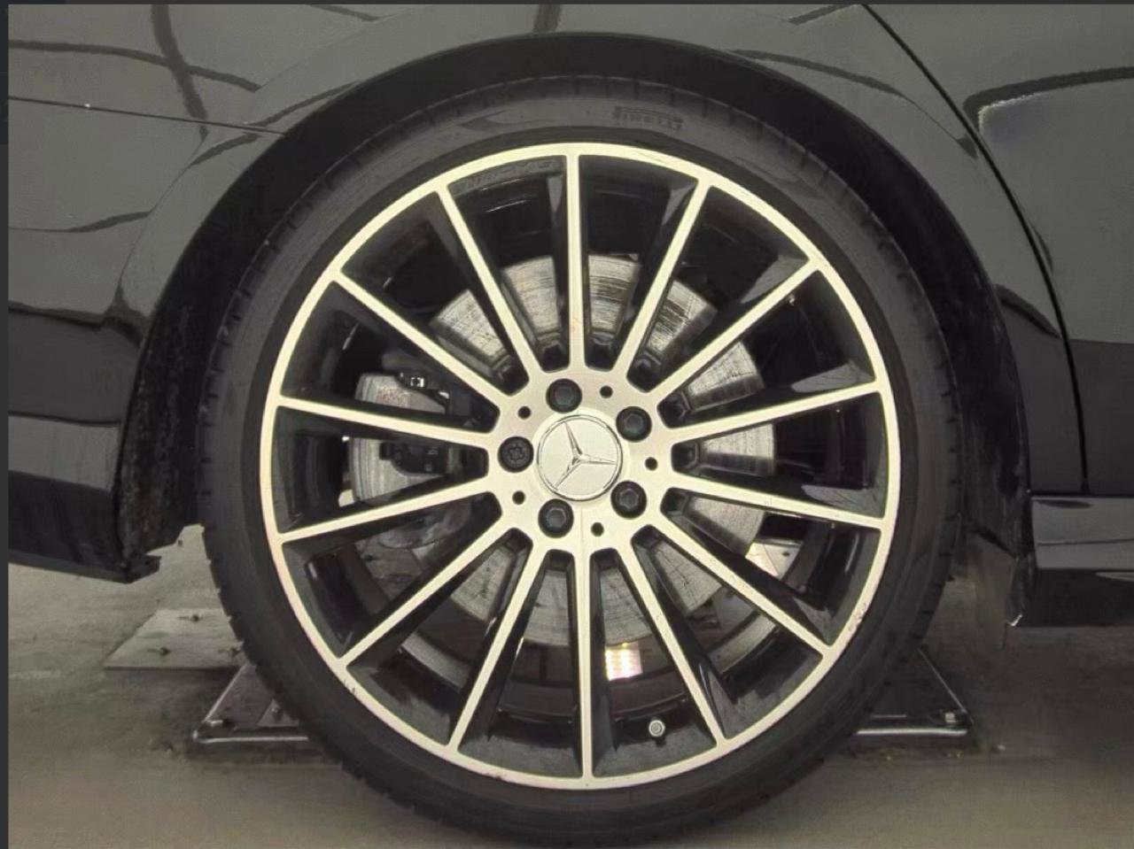 Used 2022 Mercedes-Benz E 53 AMG 4MATIC Sedan w/ Driver Assistance Package image 17