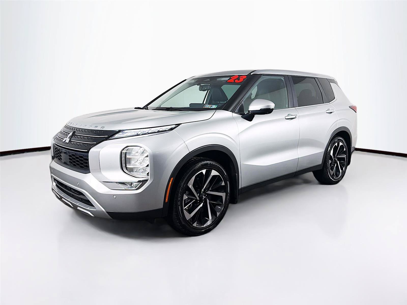 Used 2023 Mitsubishi Outlander SE FWD image 7