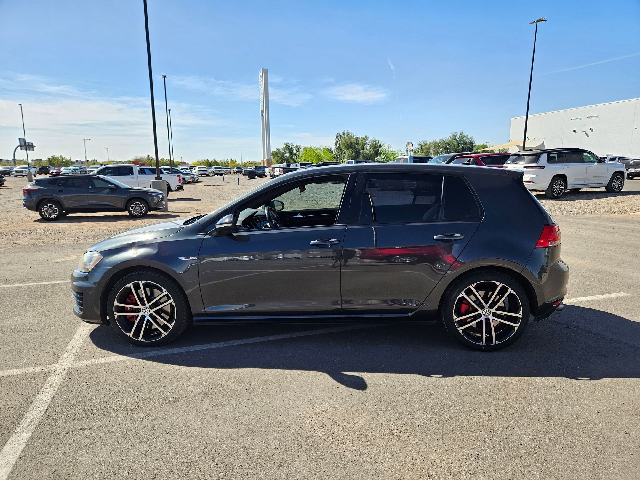 Used 2017 Volkswagen GTI S image 2