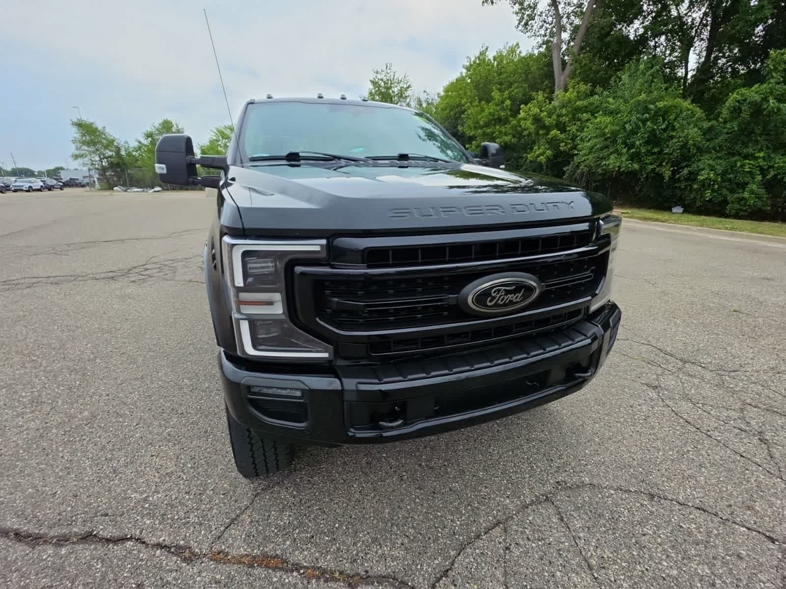 Used 2020 Ford F350 Lariat w/ Tremor Off-Road Package AWD/4WD image 5