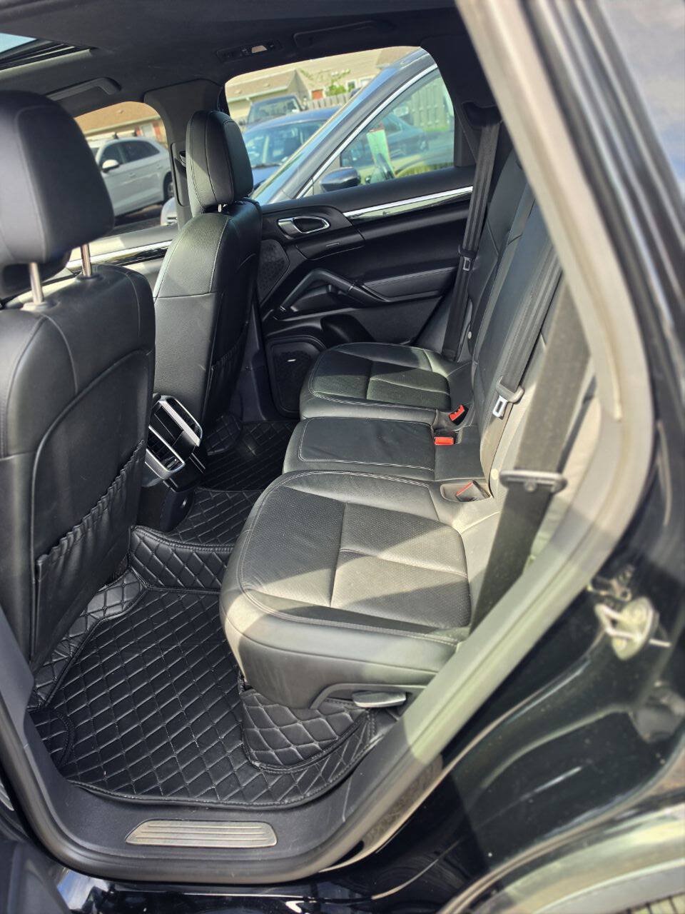 Used 2014 Porsche Cayenne Platinum Edition AWD/4WD image 13