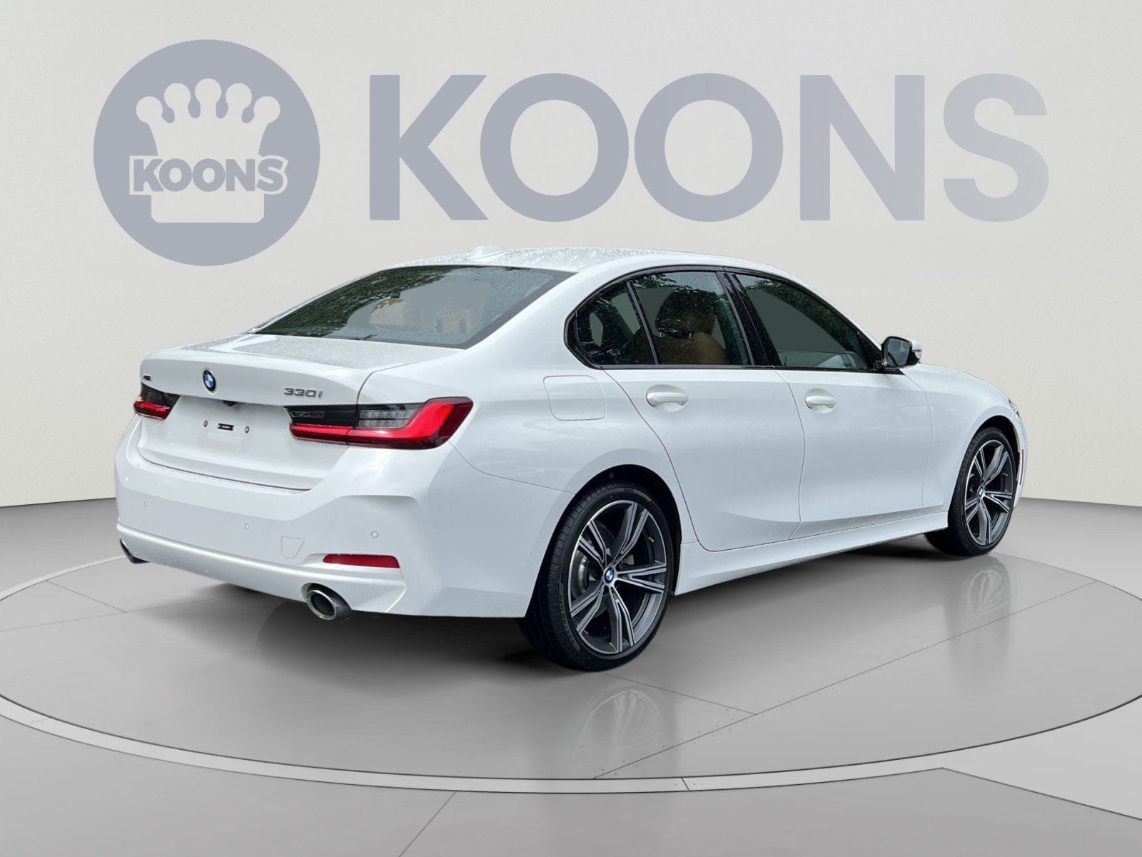 Used 2023 BMW 330i xDrive Sedan w/ Premium Package AWD/4WD image 11