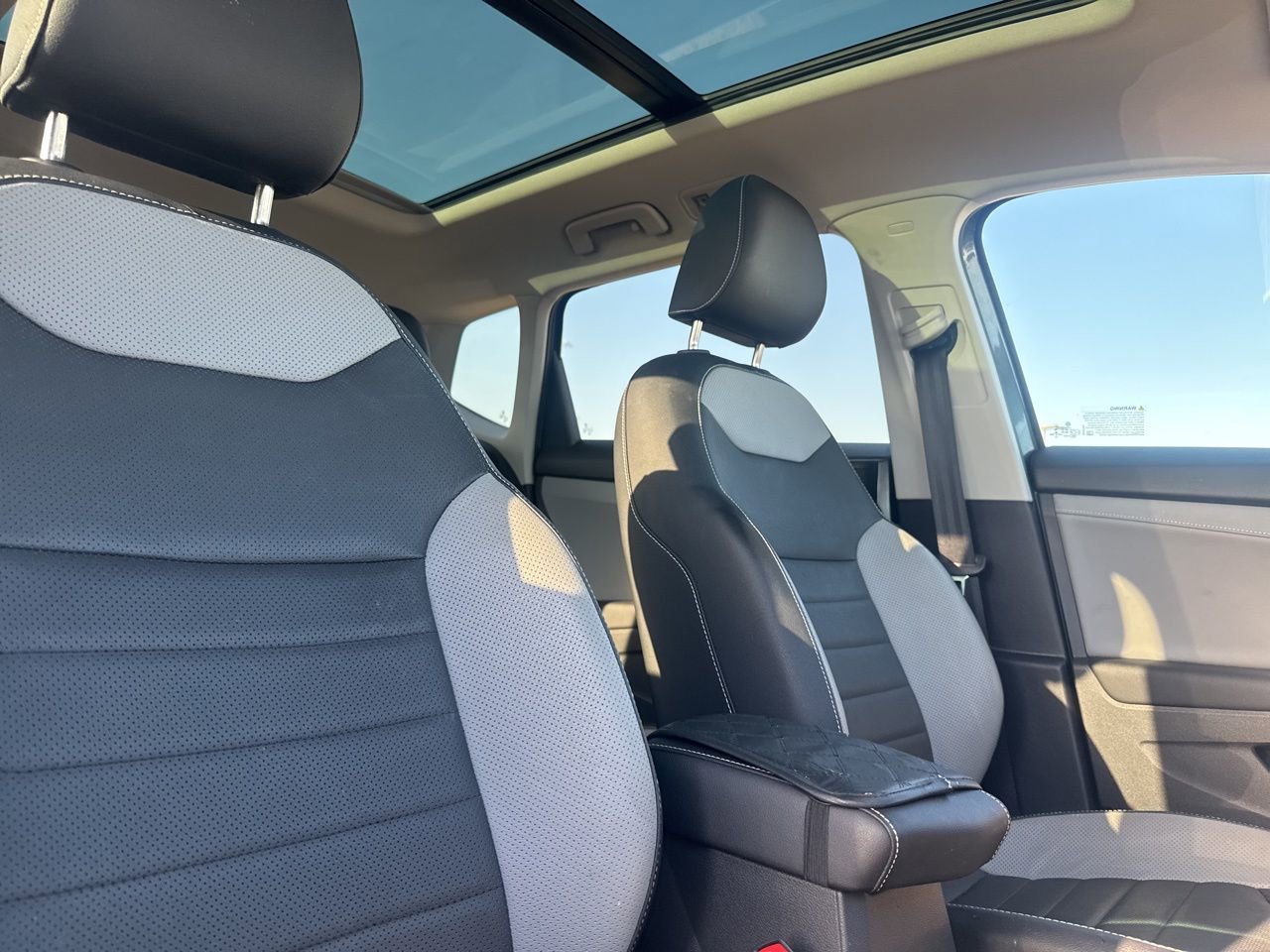 Used 2022 Volkswagen Taos SEL image 25