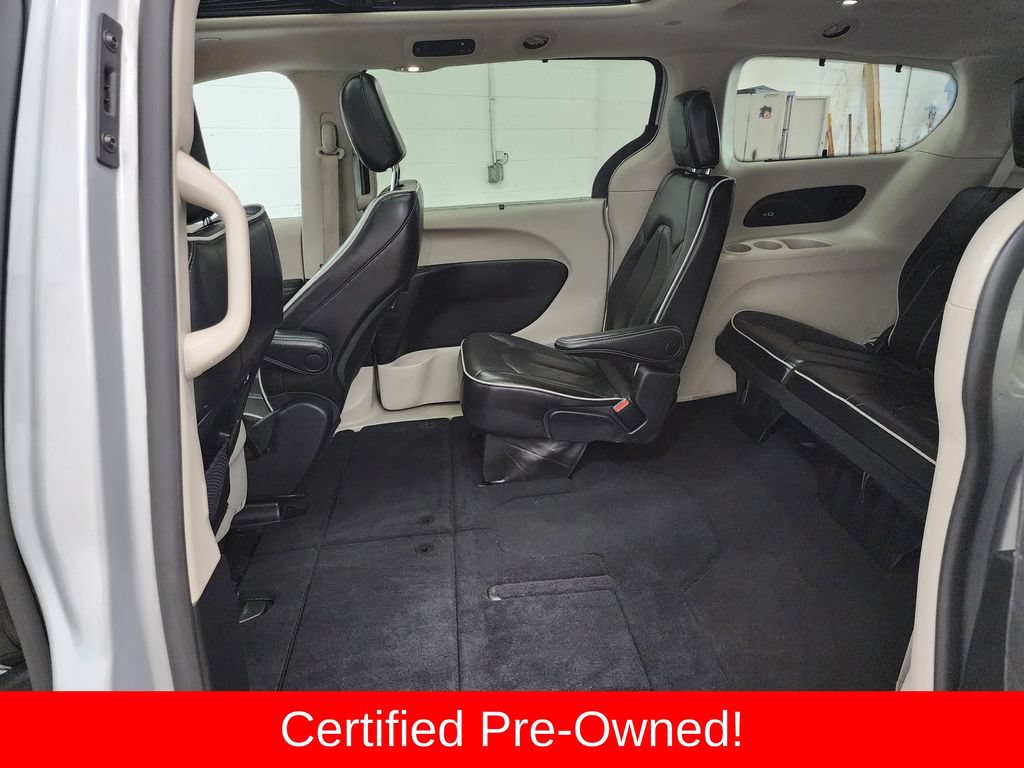Certified 2023 Chrysler Pacifica Limited FWD image 30