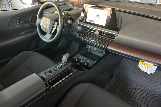 Used 2026 Toyota Prius Plug-In Hybrid FWD image 16