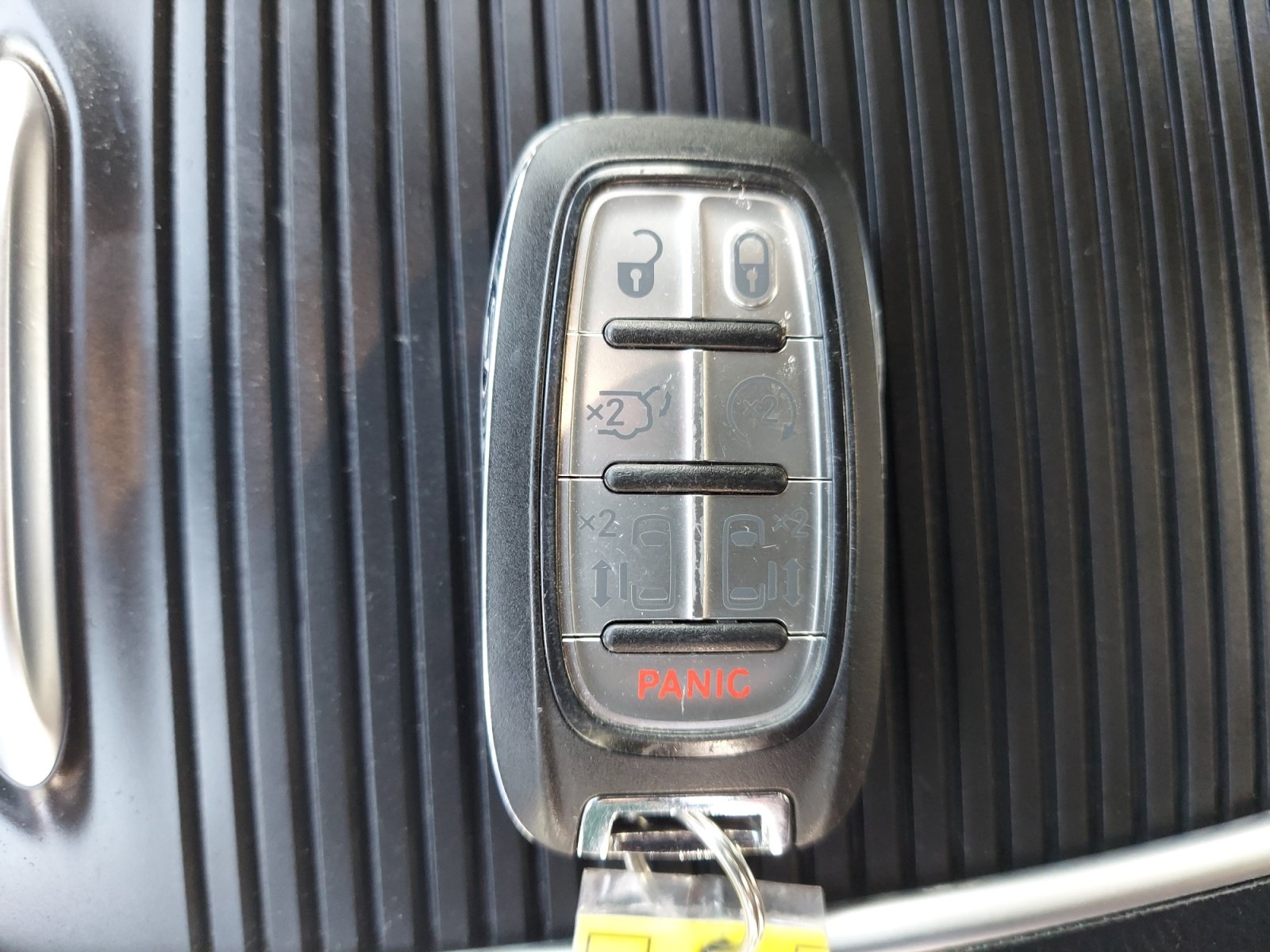 Used 2021 Chrysler Pacifica Limited w/ Uconnect Theater Family Group AWD/4WD image 33