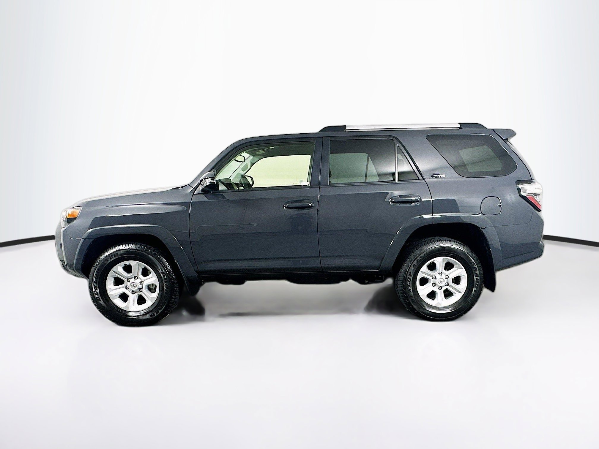 Used 2024 Toyota 4Runner SR5 Premium RWD image 4