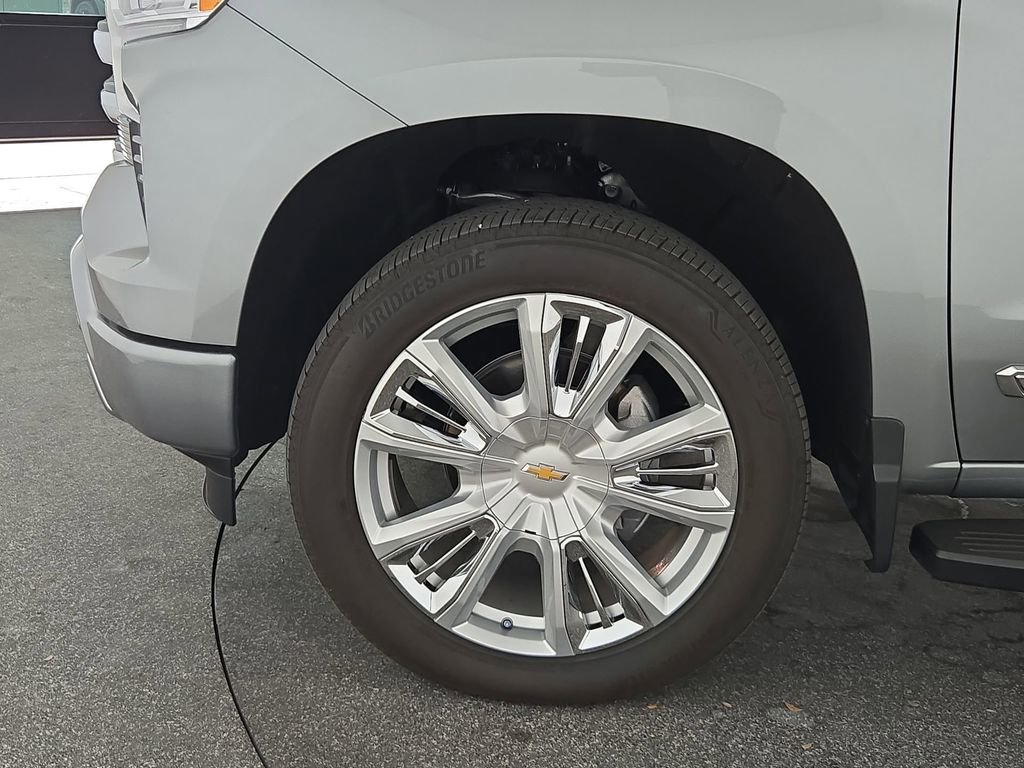 Used 2025 Chevrolet Silverado 1500 High Country w/ High Country Premium Package image 40