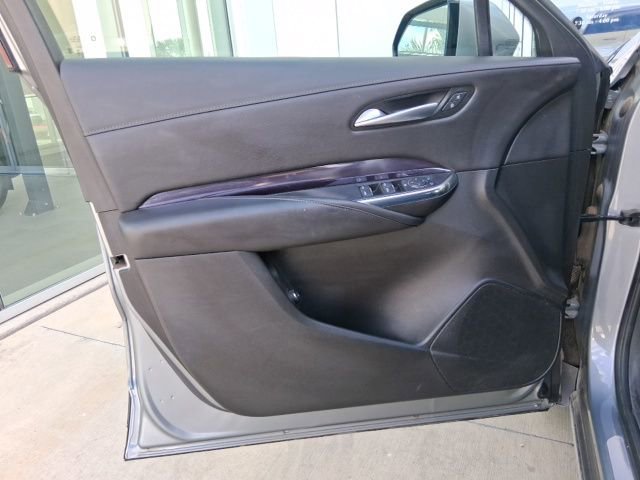 Used 2023 Cadillac XT4 Luxury w/ Cold Weather Package image 14