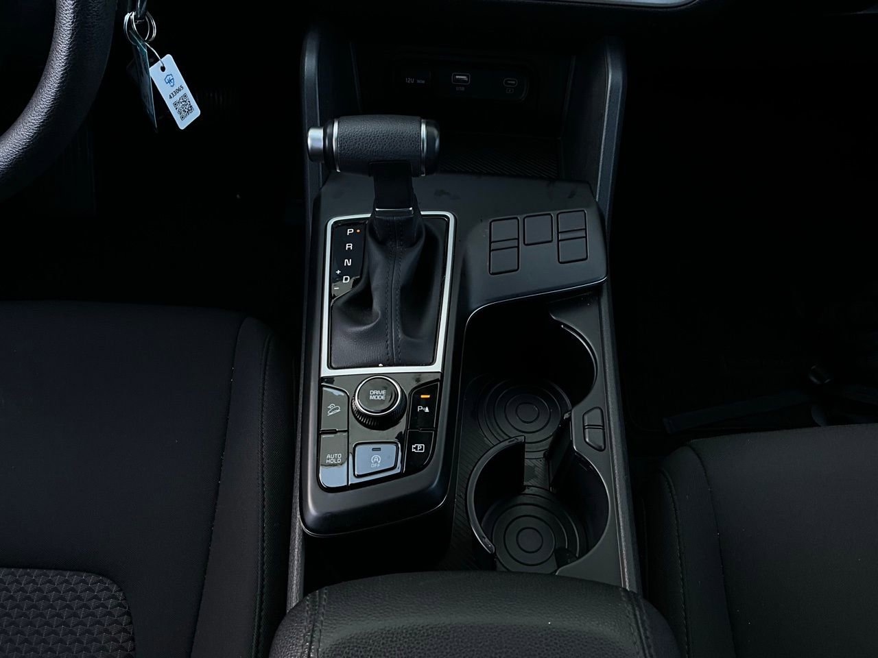 Used 2025 Kia Sportage LX image 14