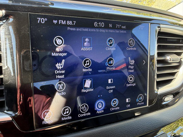 Used 2017 Chrysler Pacifica Touring-L FWD image 28