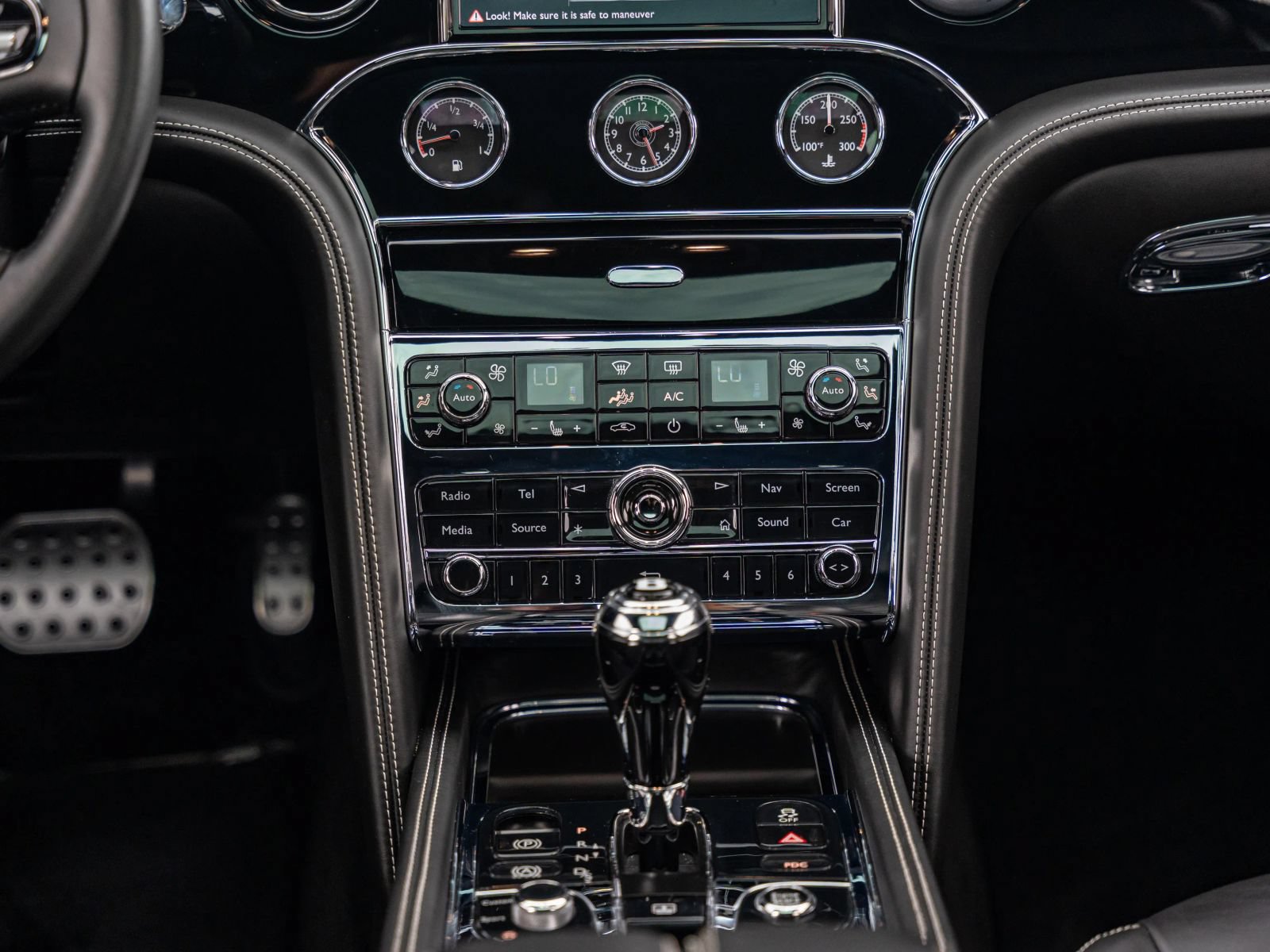Used 2017 Bentley Mulsanne RWD image 18