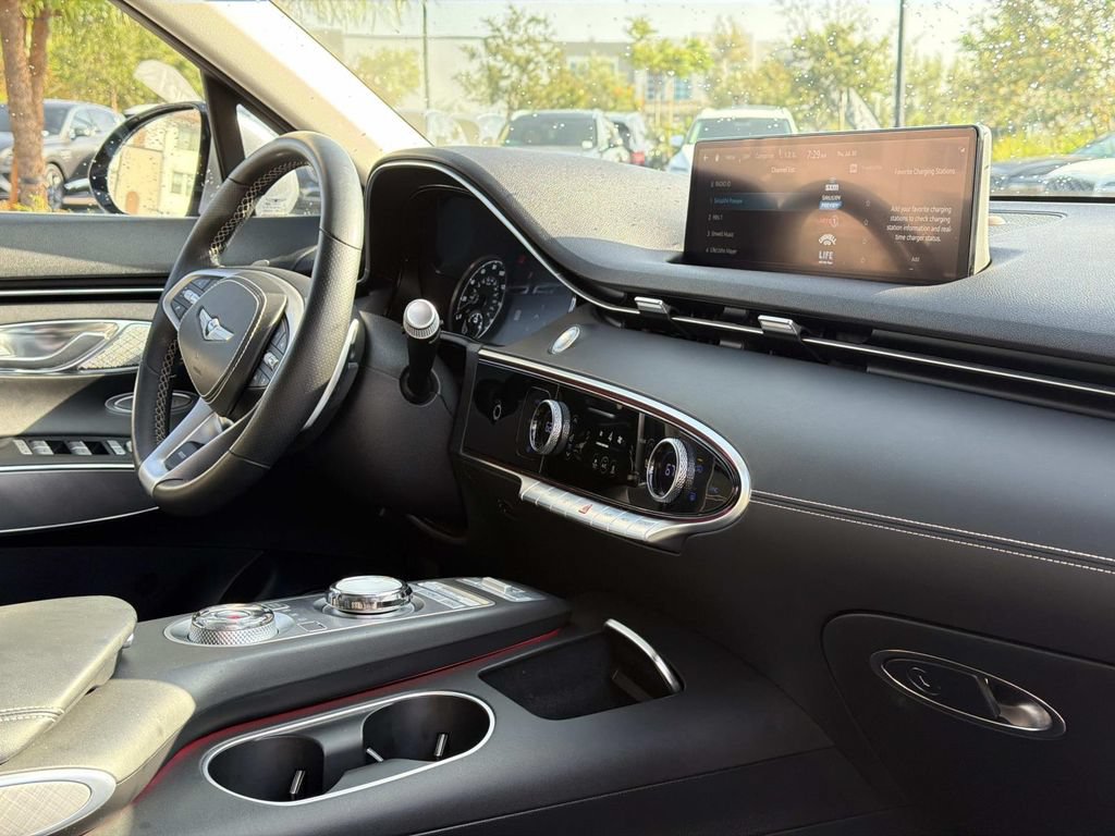 Certified 2023 Genesis Electrified GV70 AWD/4WD image 21