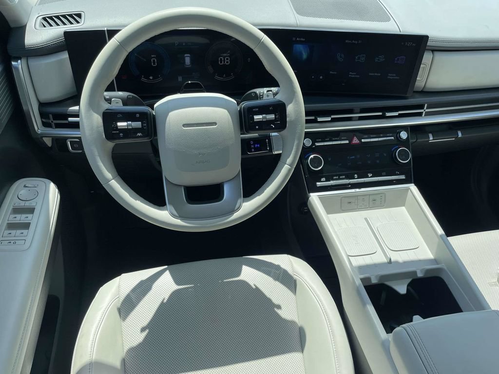 Certified 2025 Hyundai Santa Fe SEL FWD image 9