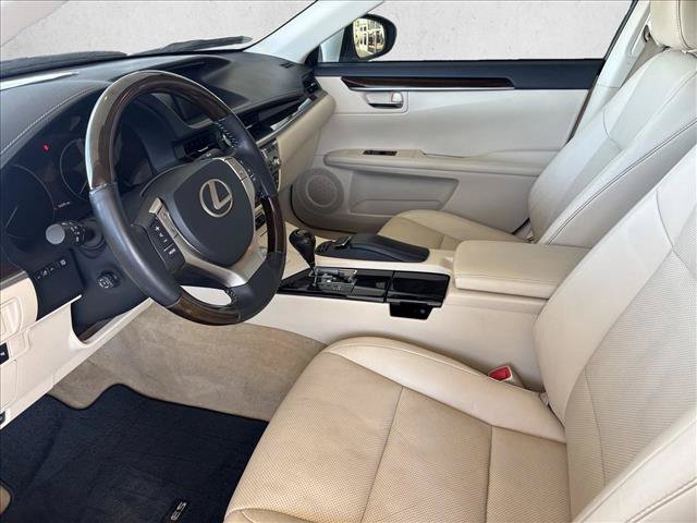 Used 2014 Lexus ES 350 w/ Luxury Package FWD image 9