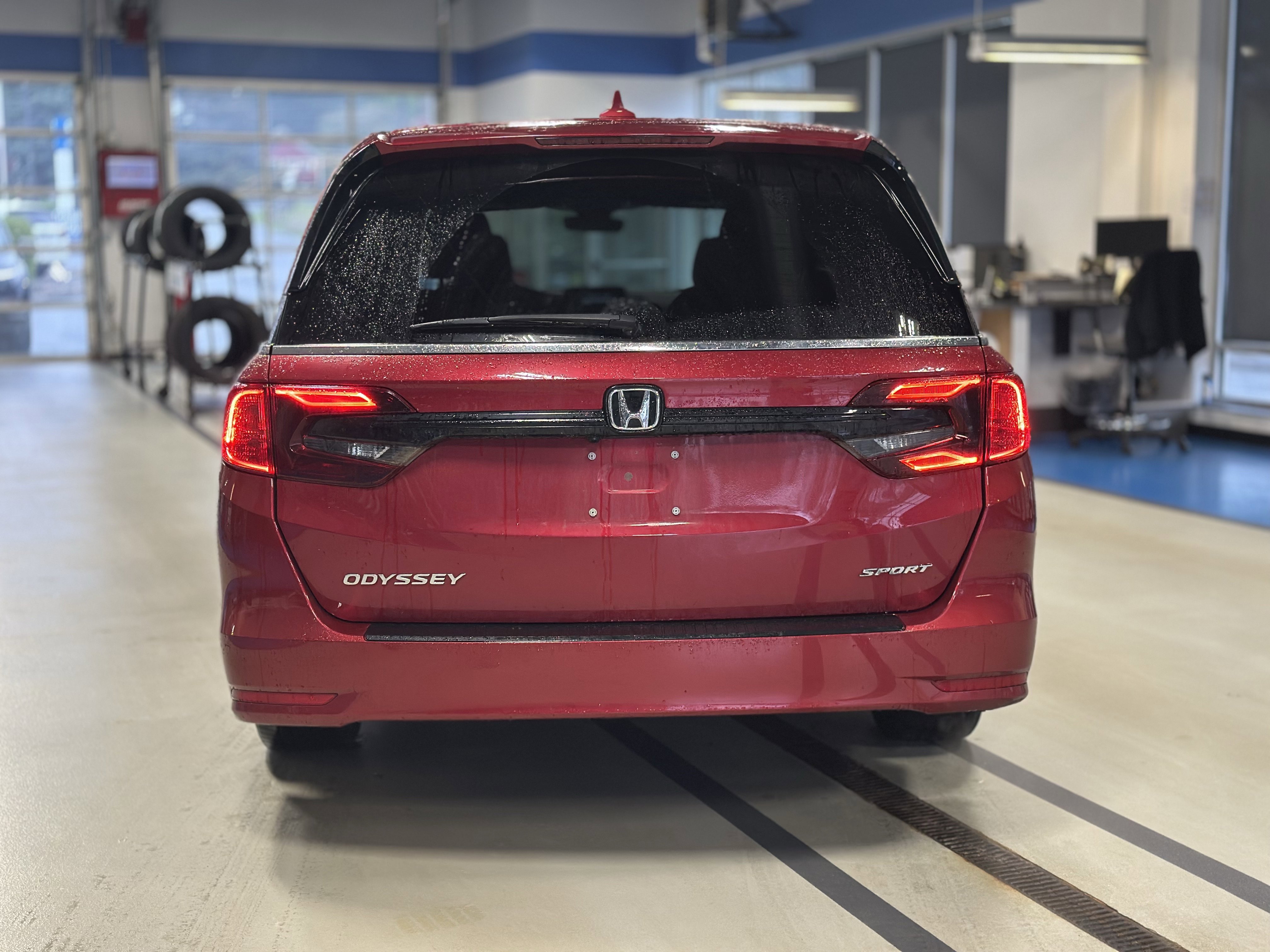 Used 2023 Honda Odyssey Sport image 6