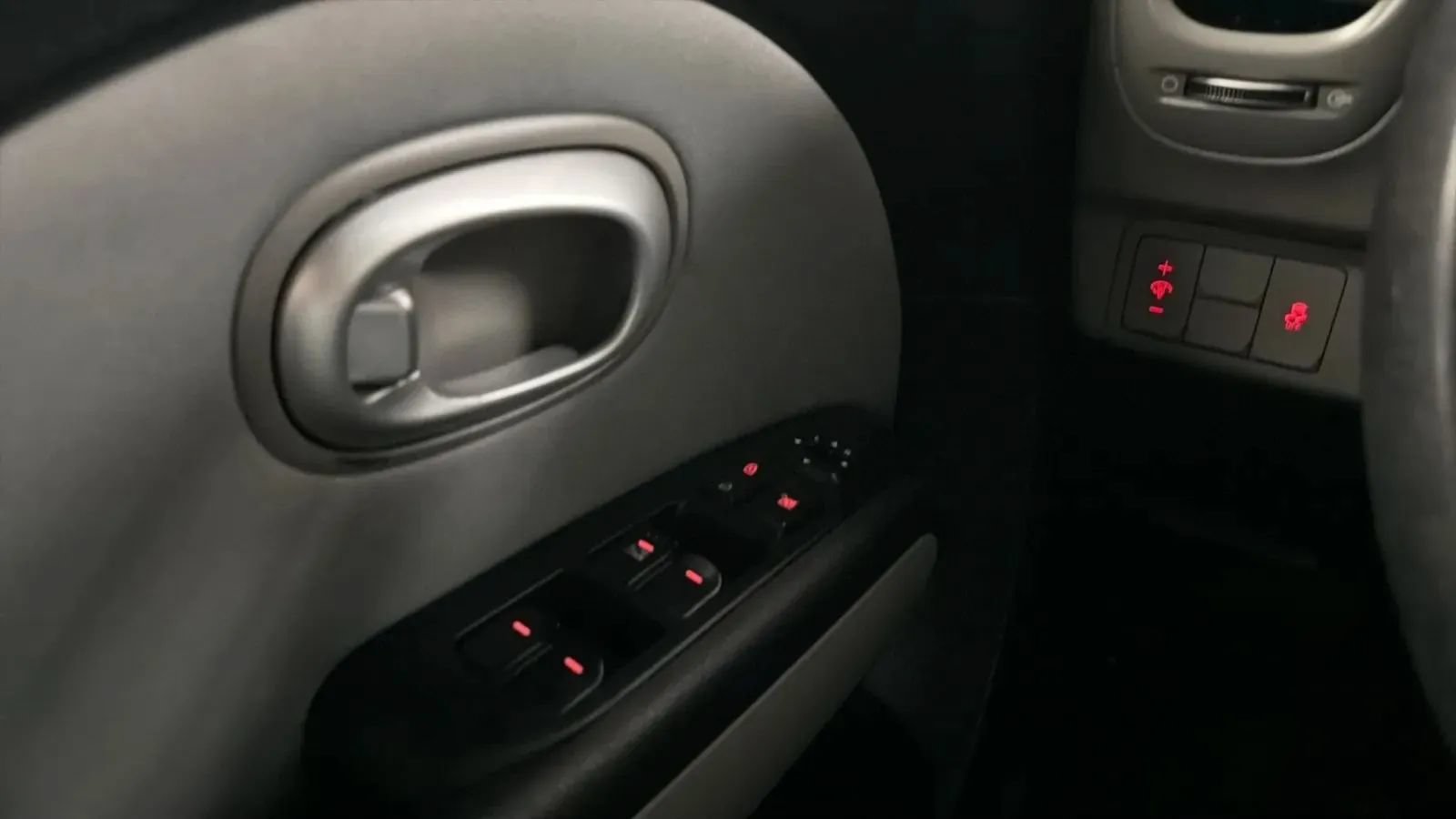Used 2016 Kia Soul FWD image 14