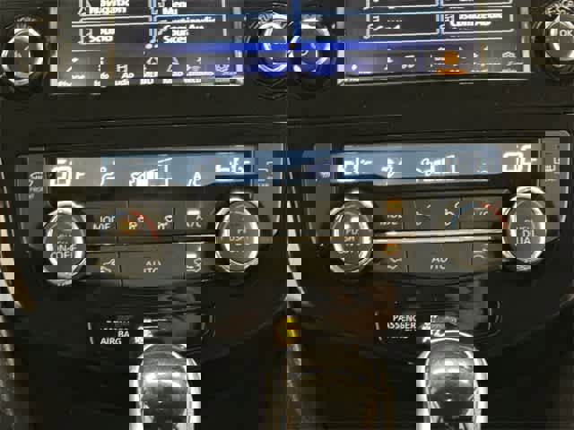 Used 2022 Nissan Rogue Sport SL w/ Premium Package image 16